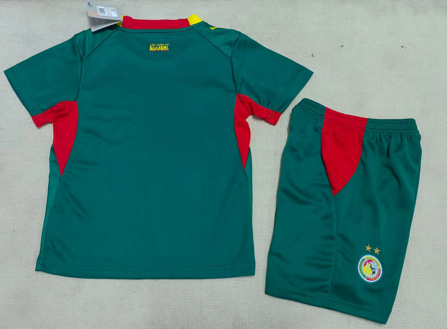 enfant Sénégal extérieur 26/27
