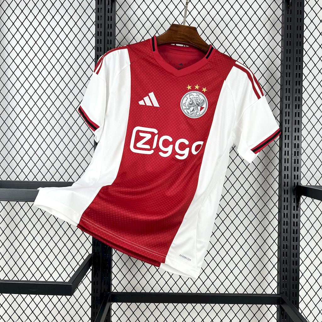 Ajax domicile 25/26