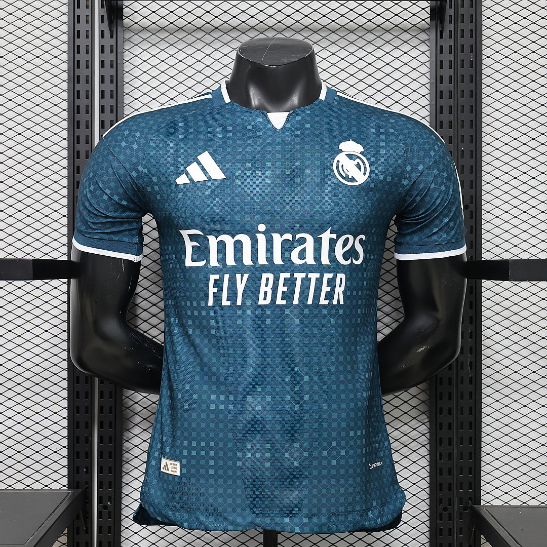 Real Madrid extérieur 26/27