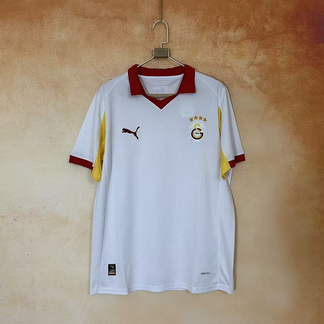 Galatasaray extérieur 26/27