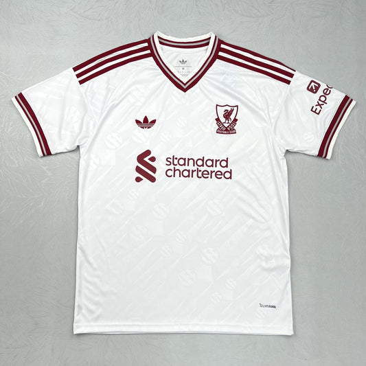 Liverpool extérieur 26/27