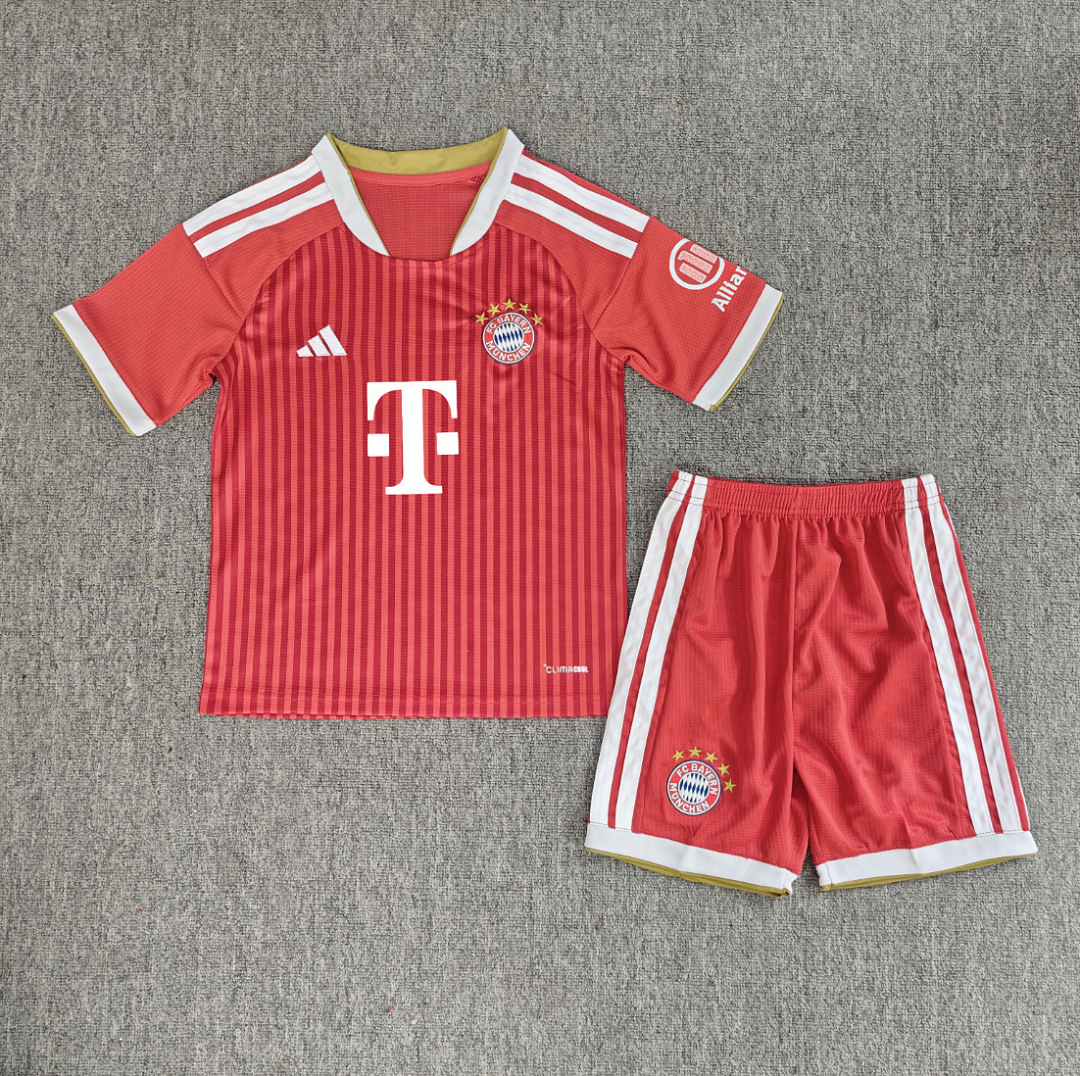 enfant Bayern Munich domicile 26/27