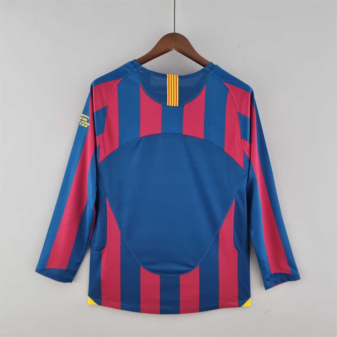 Fc Barcelone domicile long 05/06