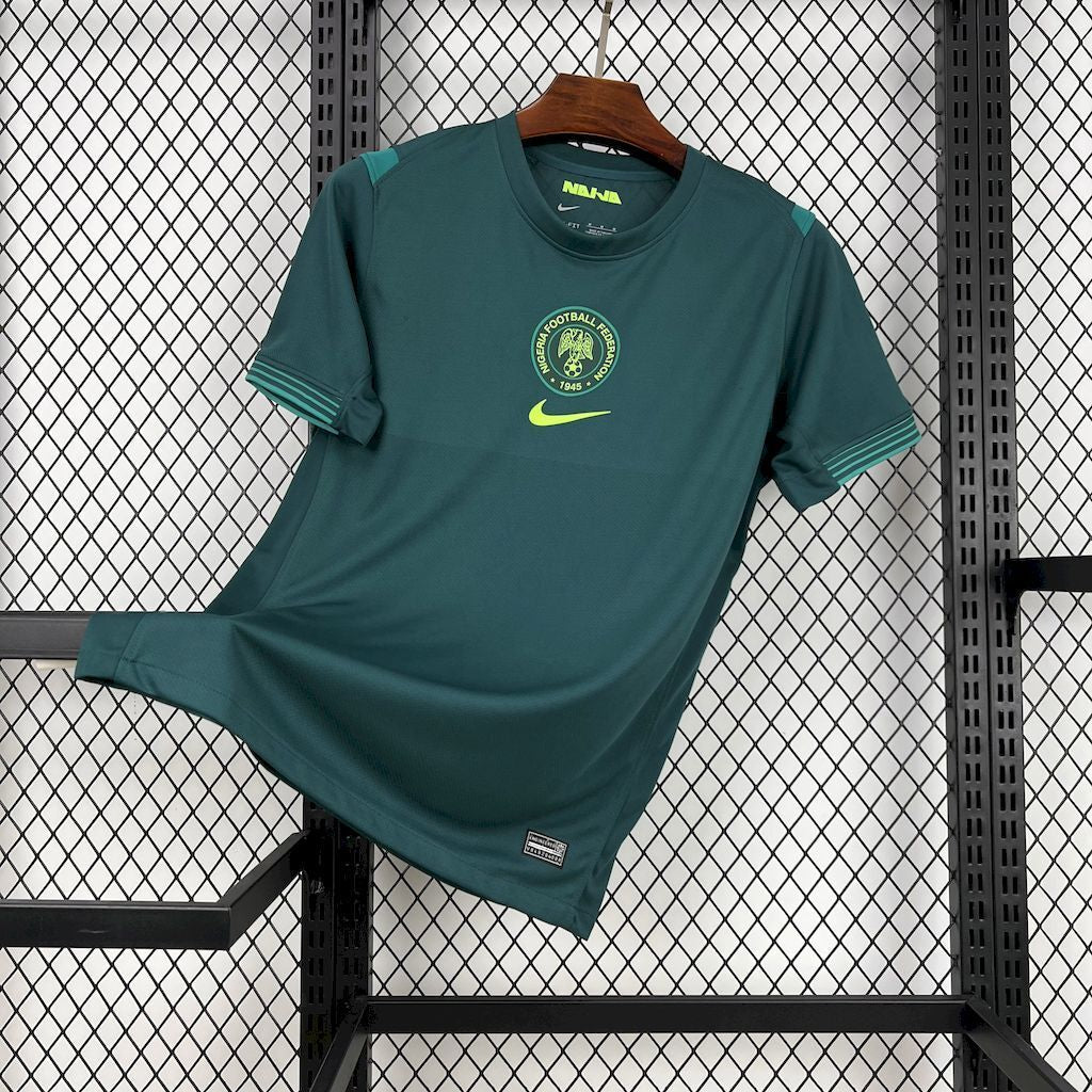 Nigeria extérieur 25/26